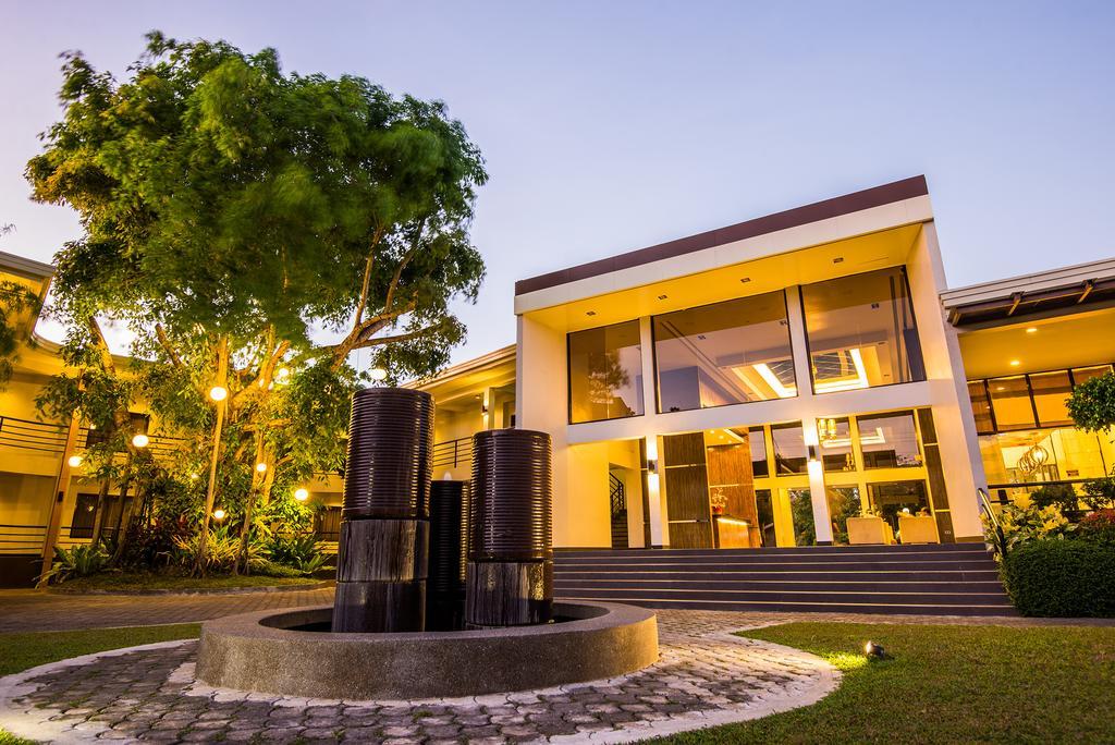 Ariana Hotel Dipolog City Exterior foto