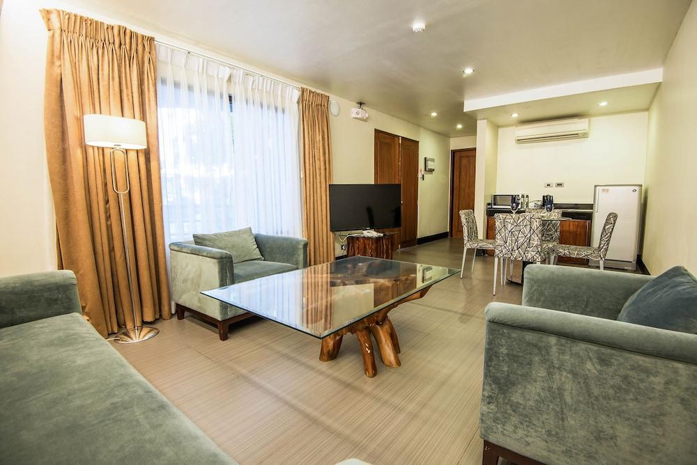 Ariana Hotel Dipolog City Exterior foto