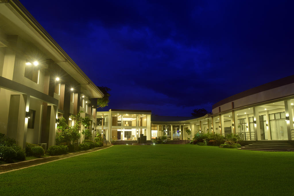 Ariana Hotel Dipolog City Exterior foto